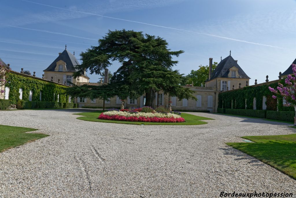 Château Beychevelle situé à Saint-Julien-Beychevelle.